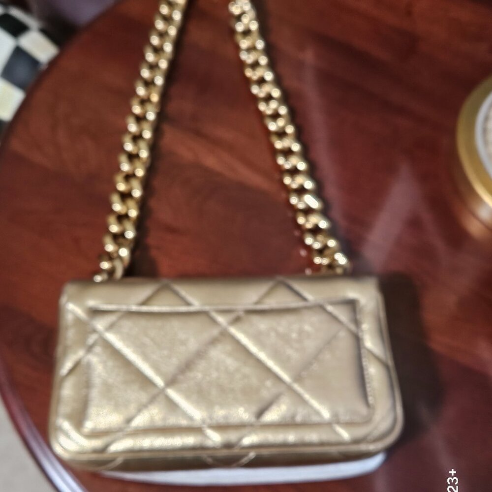 AUTH DOLCE & GABBANA METALLIC GOLD QUILTED LEATHER CHAIN SHOULDER BAG HANDBAG - Picture 6 of 16